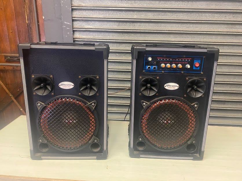 Ultronic Audio Pro Stereo Speakers -REDUCED-