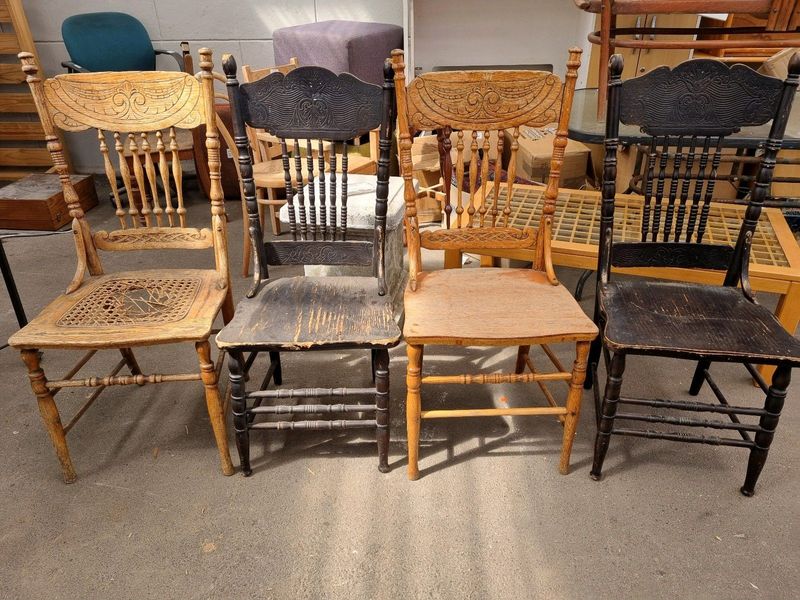 Cottage 4 chairs need tlc each R150