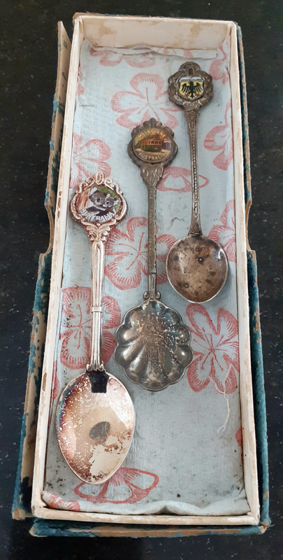 Collector&#39;s souvenier spoons.