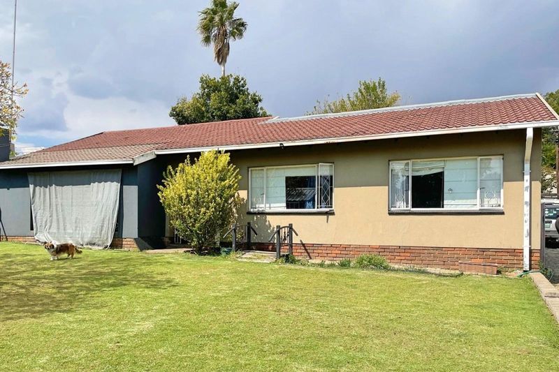 Charming 3 Bedroom, with Open Plan Living Areas for Rent in Sasolburg