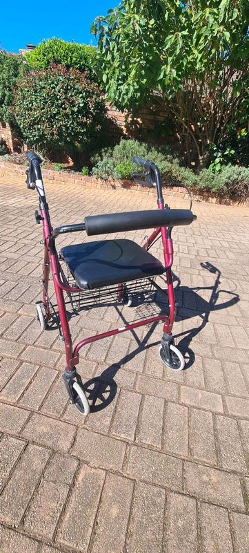 Lightweight walker with wheels for sale