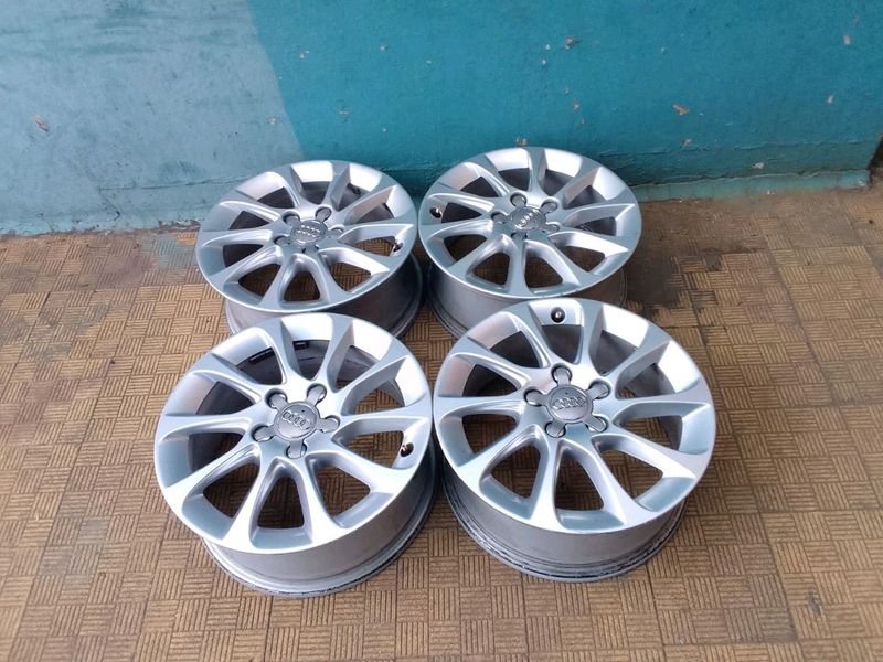 A cleanset of 16inches original audi A3 mags rim 5x112 PCD also fit vw caddy and golf 5/6 and 7