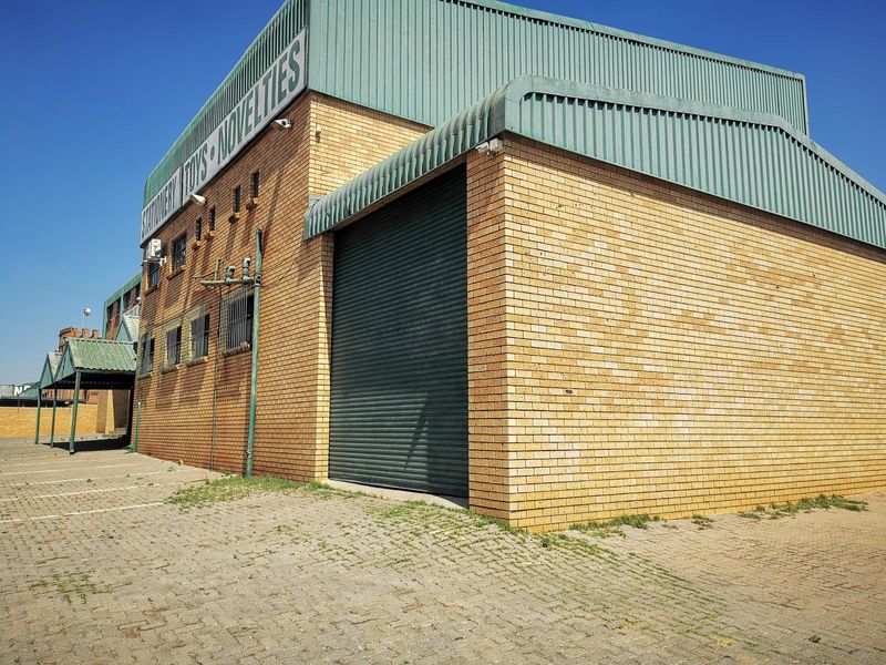 1200m² Commercial To Let in Sunderland Ridge at R30.00 per m²