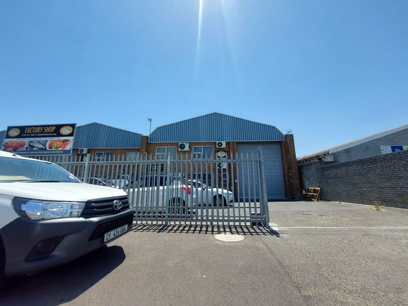 450m² Commercial To Let in Montague Gardens at R75.00 per m²