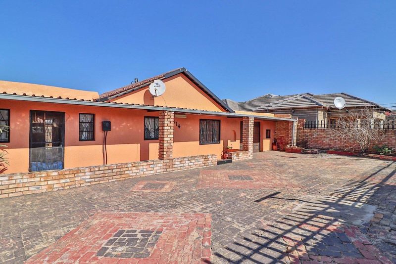 3 Bedroom house for sale in Lenasia south, Johannesburg