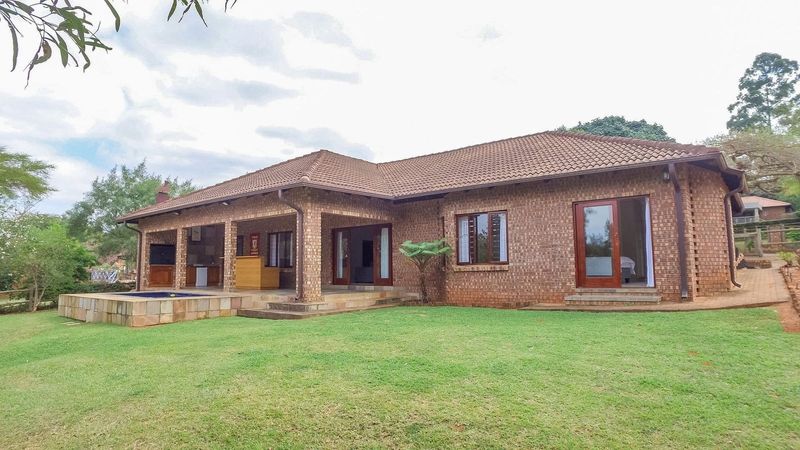 3 Bedroom Gated Estate For Sale in White River Country Estate