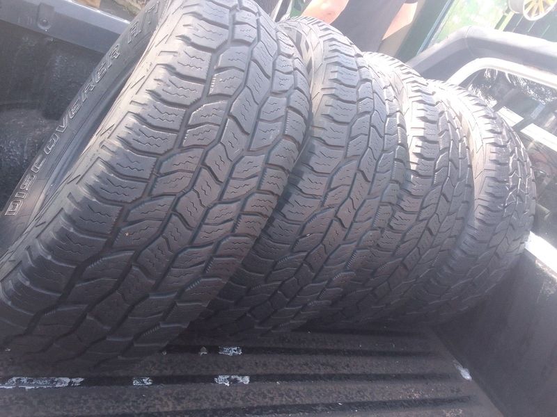 4 x 265/70/R16 COOPER DISCOVERER A/T 3 CONDITION 90% TREAD LIFE CALL PAUL 0632489024
