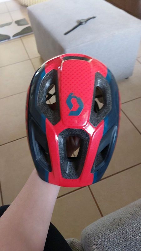 Bicycle helmet