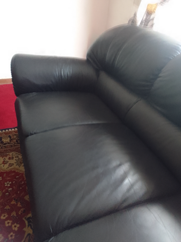 3 piece black genuine leather lounge suite