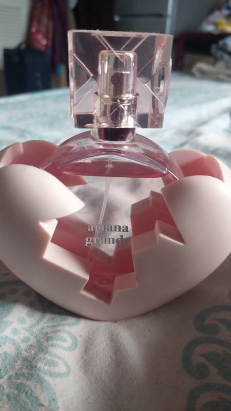 Arianna Grande Perfume