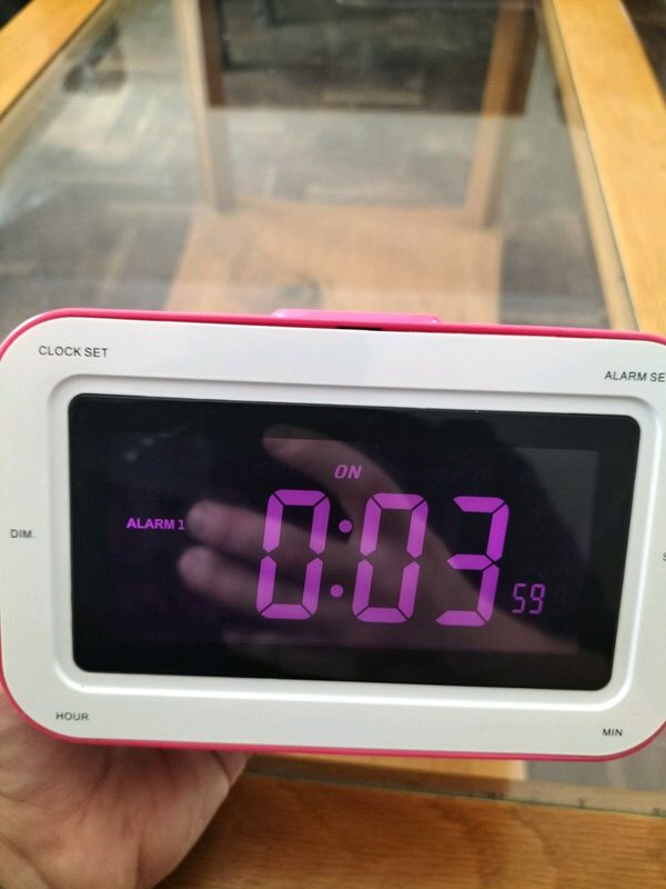 Big ben interactive pink clock radio