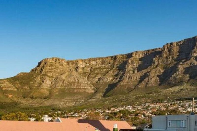 Immaculate Fully Furnished Apartment - Tamboerskloof.