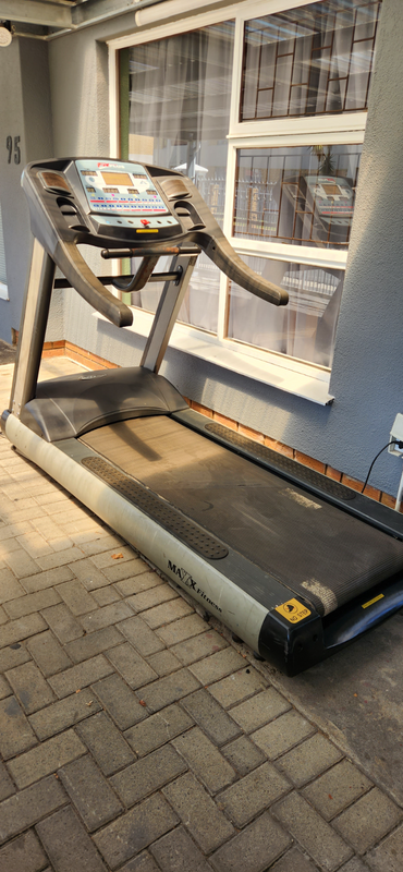 Maxx Fitness Full Commercial Treadmill for Sale!