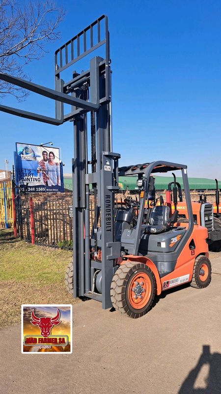 New Rondebult forklifts available for sale at Mad Farmer SA
