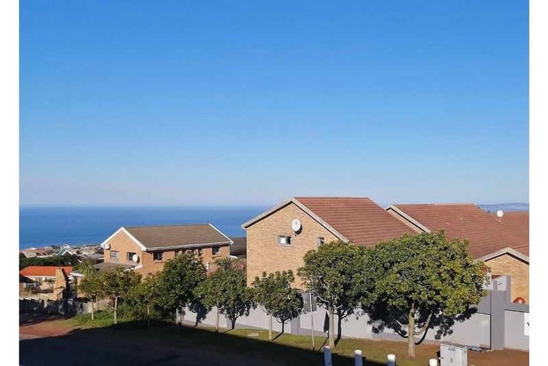 3 Bedroom Townhouse with low maintenance and ocean view in Dana Bay