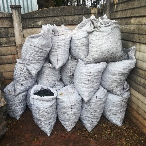 Medium nuts anthracite for sale in Pretoria
