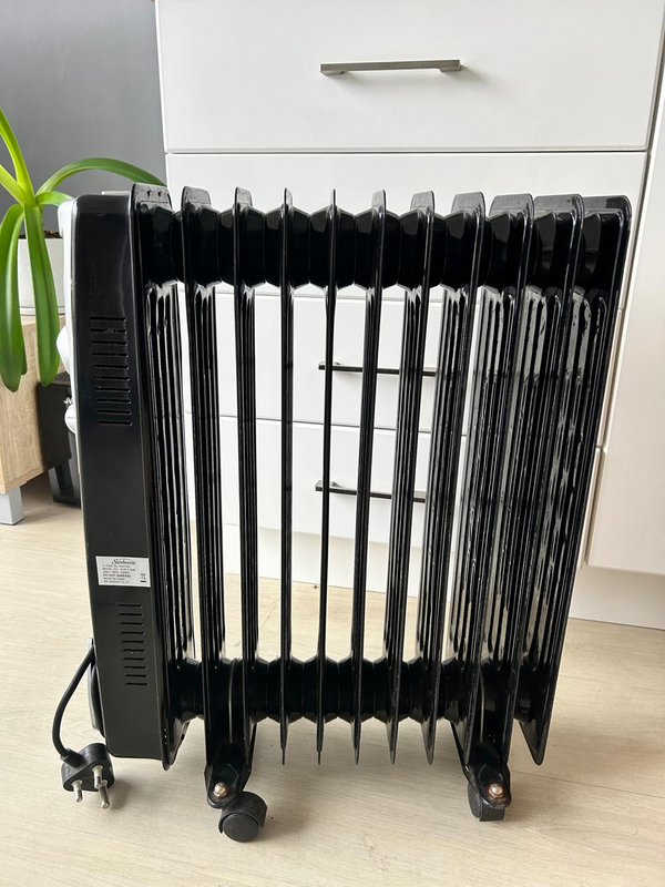 12 Fin Sunbeam Oil Electric Heater