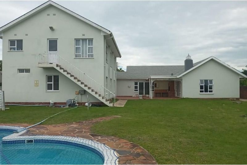 SPECTACULAR DOUBLE STOREY 5 BED FAMILY HOME IN BLUE BEND