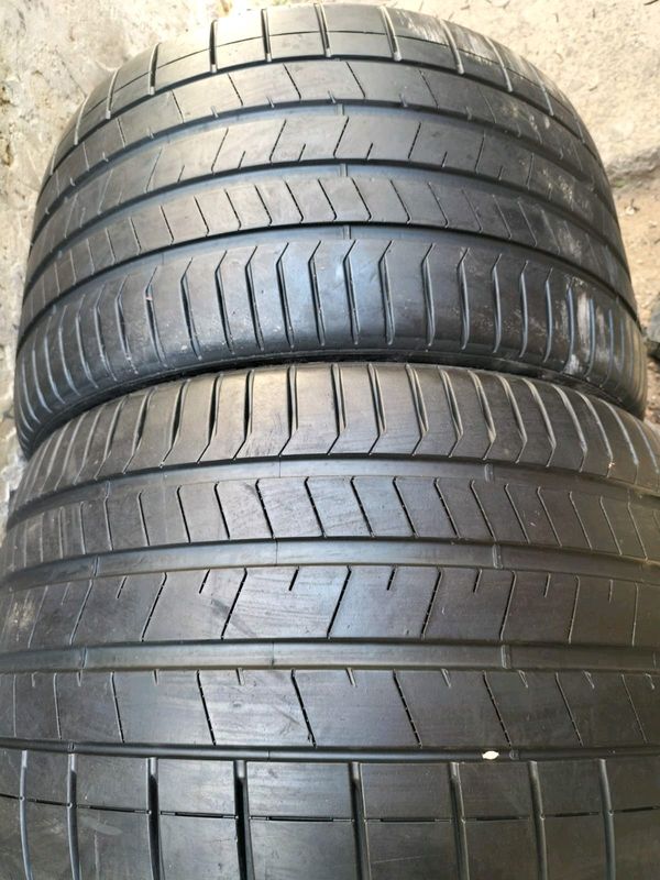 2x 355/25/21 pirelli pzero normal Tyres