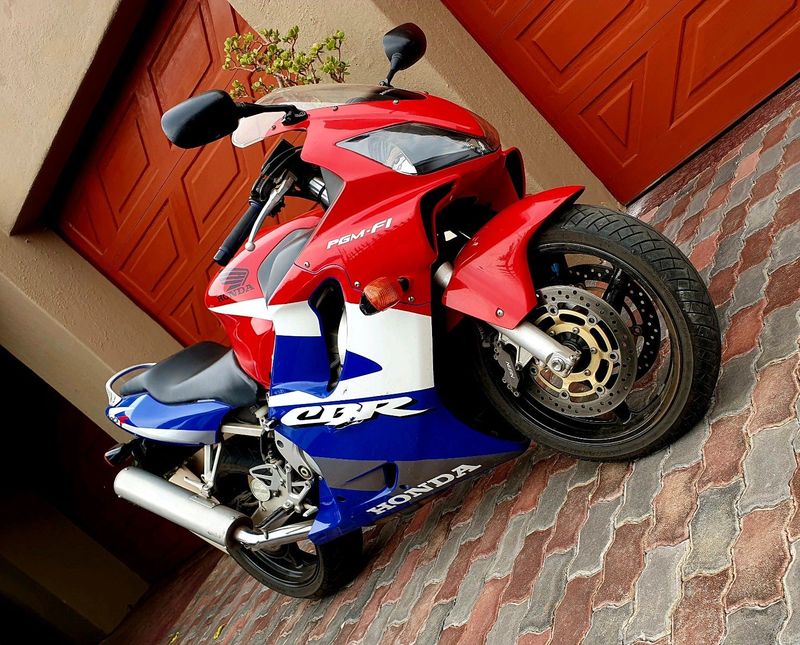 Mint!! HONDA CBR 600 ONLY 31000 KMS