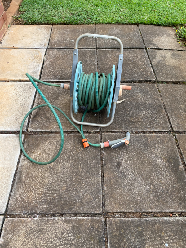 Hosepipe on a stand with extensions.