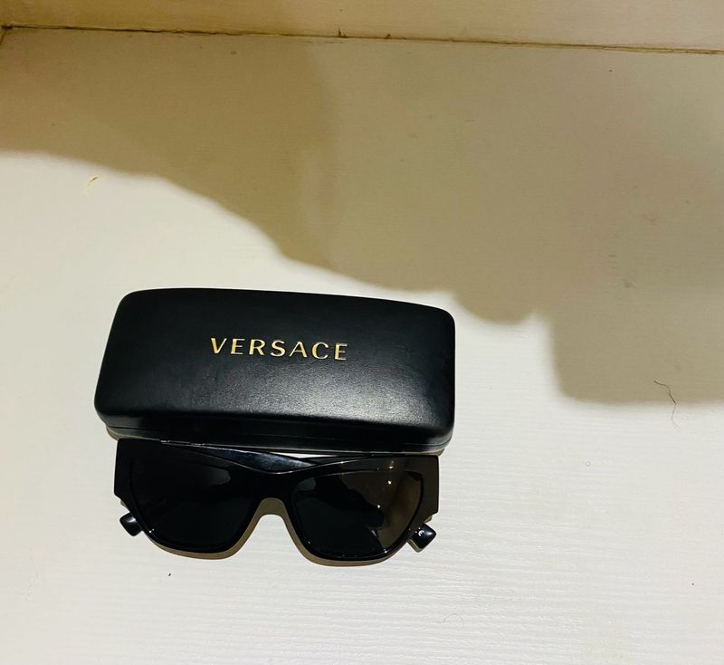 Versace Black shade