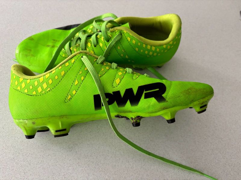 PWR Soccer boots