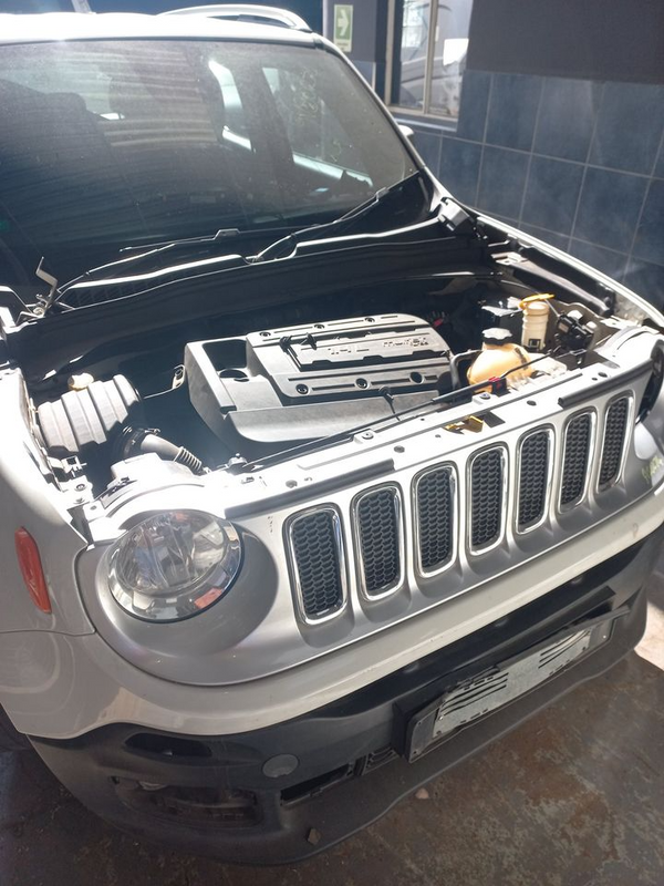 Jeep Renegade 1.4 Multi-Air Turbo Petrol 2015 stripping for parts