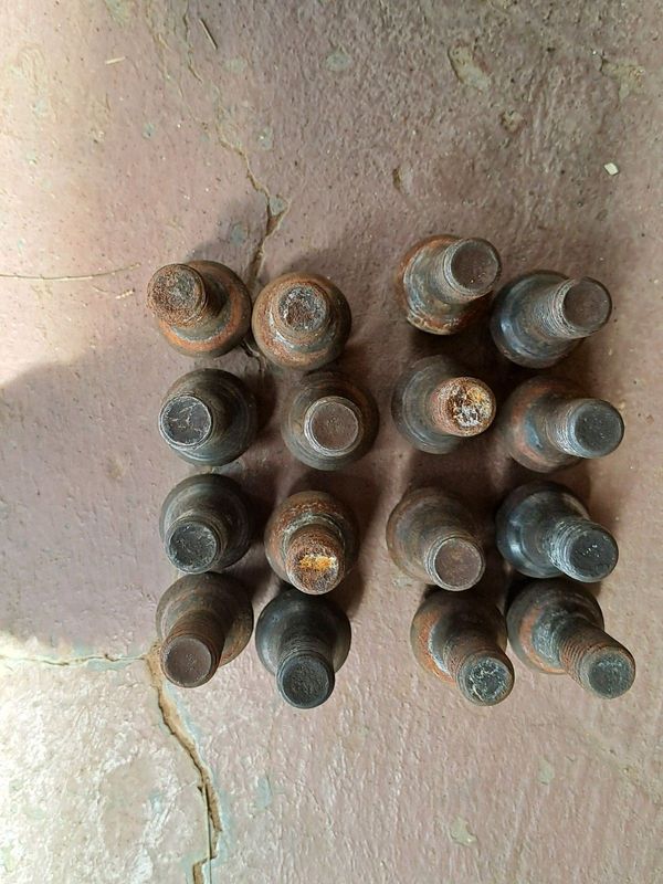 Opel wheel nuts all 16 for R300
