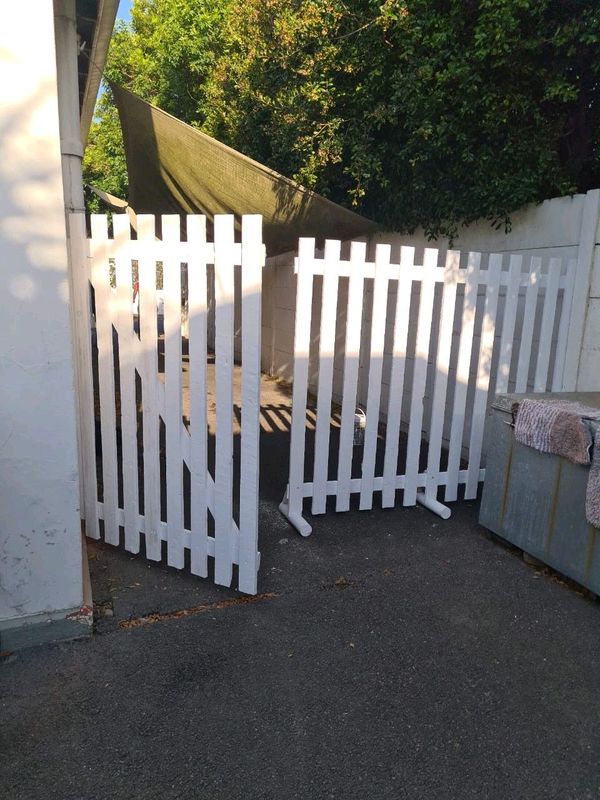 Picket fence available at Affordable PricesGatesPedestrian gates0️⃣7️⃣6️⃣9️⃣9️⃣9️⃣9️⃣0️⃣0️⃣5️⃣
