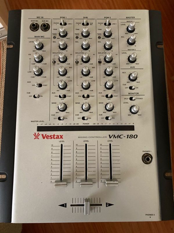 Vestax VMC-180 analogue DJ mixer