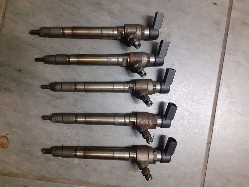 Landrover Defender 2.2  diesel injectors for sale