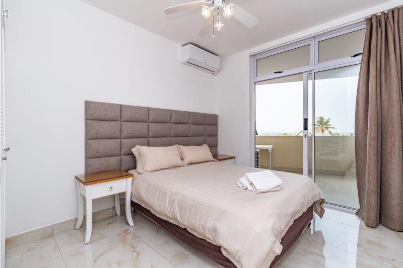 3 Bedroom Apartment For Sale in La Lucia