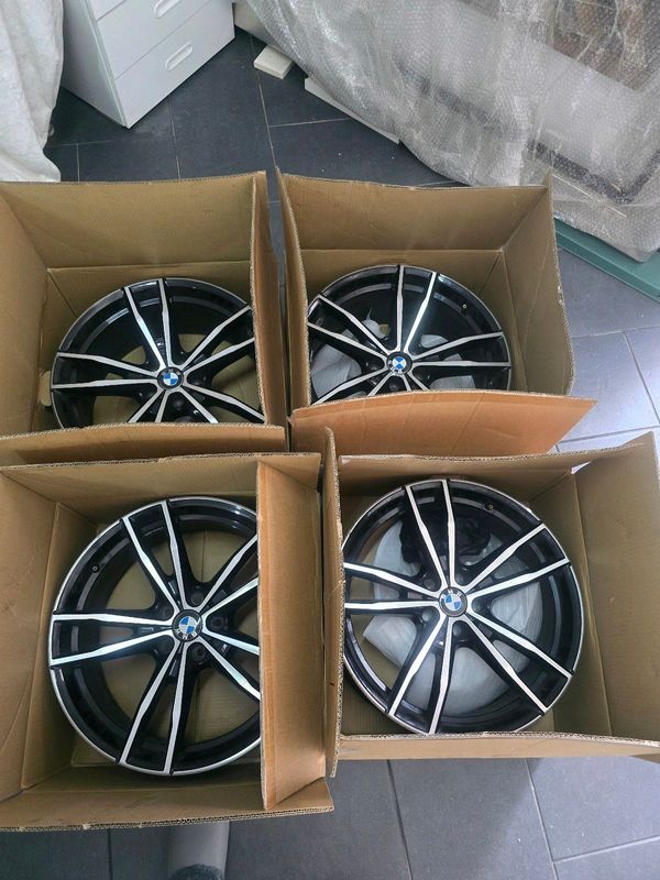 Bmw 19 inch m sport mags. For G20
