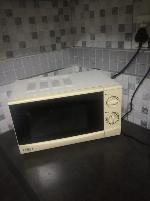 Defy 20lt microwave for sale!