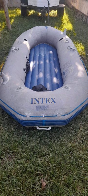 Inflatebil boat