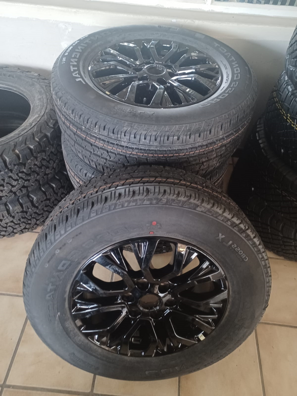 18inch Ford Stormtrak/Thunder/Wildtrack original mags with brand new 265/60/18 Continentalset R16000
