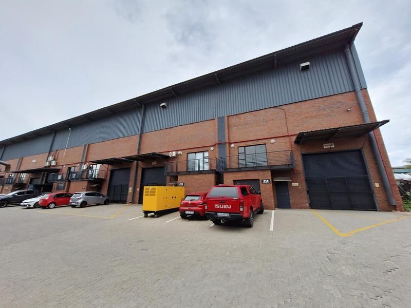 This Neat 914 sqm Warehouse is available TO LET in LASER Park
