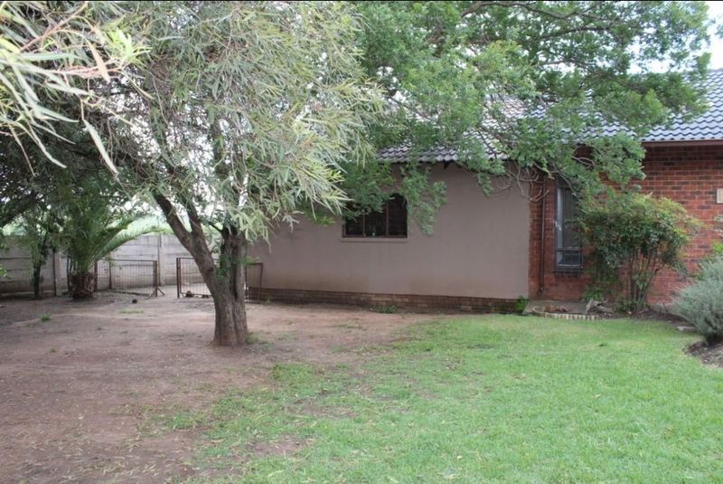 Great for the investor or extended family in Secunda.