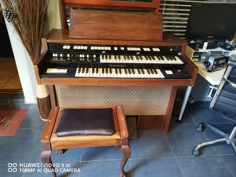Hammond vintage organ