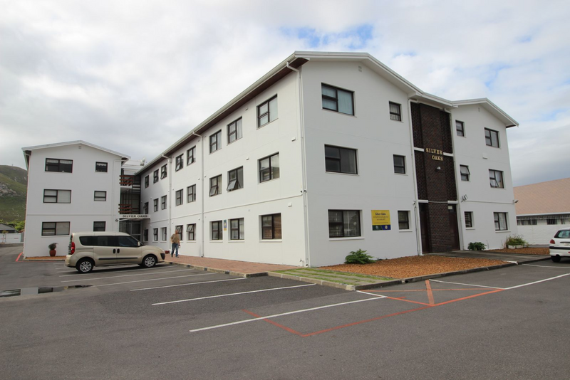 Flat for sale in Northcliff Hermanus