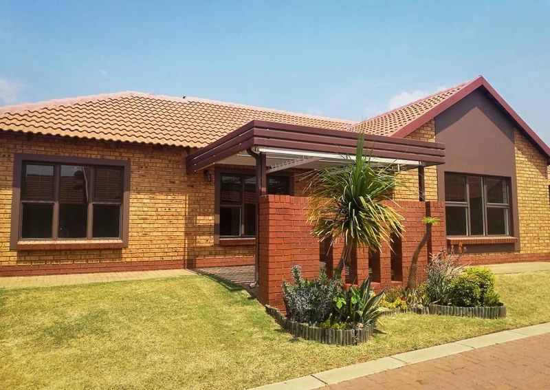 Beautiful 3 Bedroom House for Sale in Established Retirement Village in Die Wilgers Pretoria