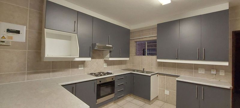 2 Bedroom flat to rent in Alberton North