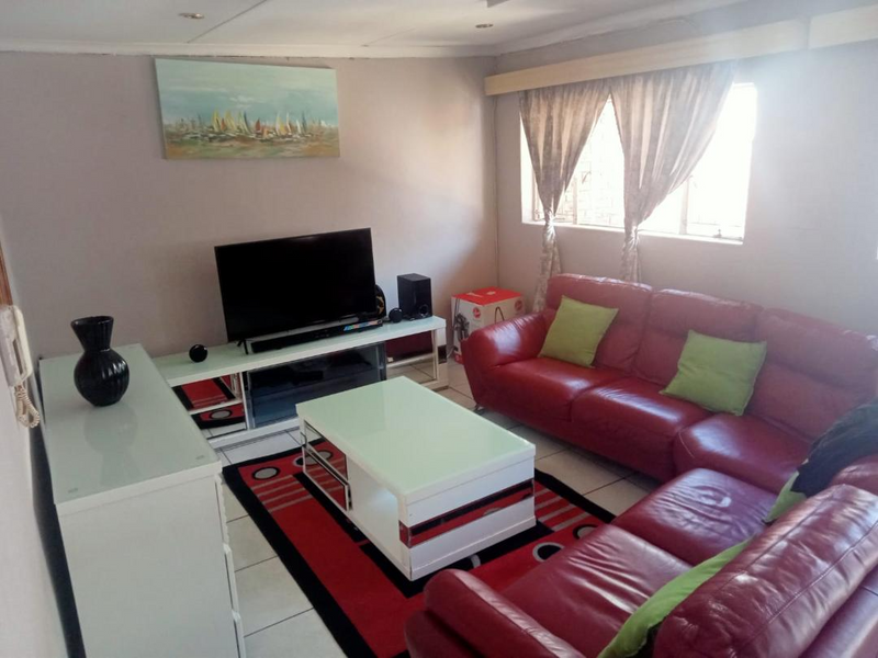 Ridgeway, Johannesburg South, Cottage,2bed,1fullbath, for rent.Rent: R 6,500.