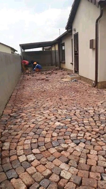 We do cobble half brick