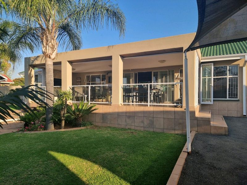 House For Sale, Kempton Park with Flat