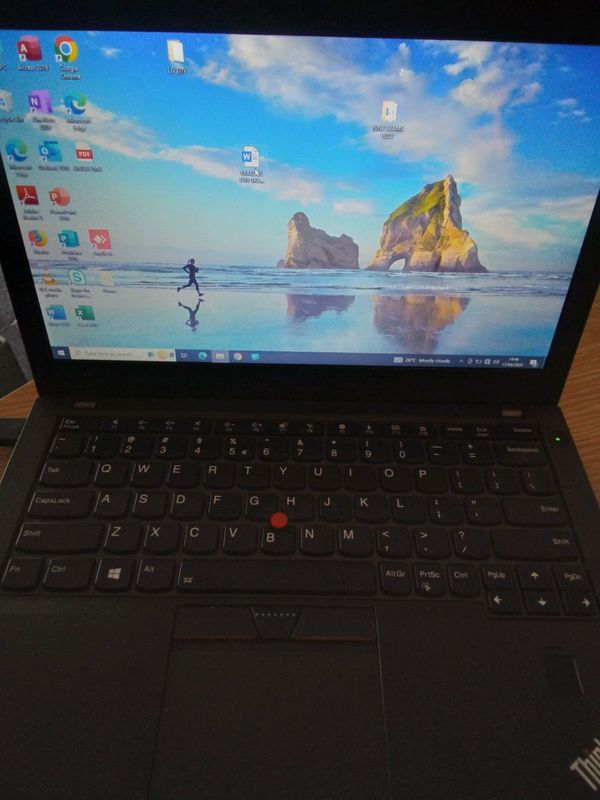 LENOVO ThinkPad 8GB Ram Laptop&#43;Charger
