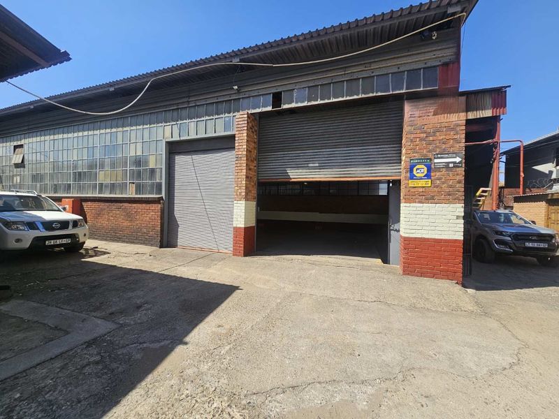 Warehouse To Let in Elandsfontein, Germiston.