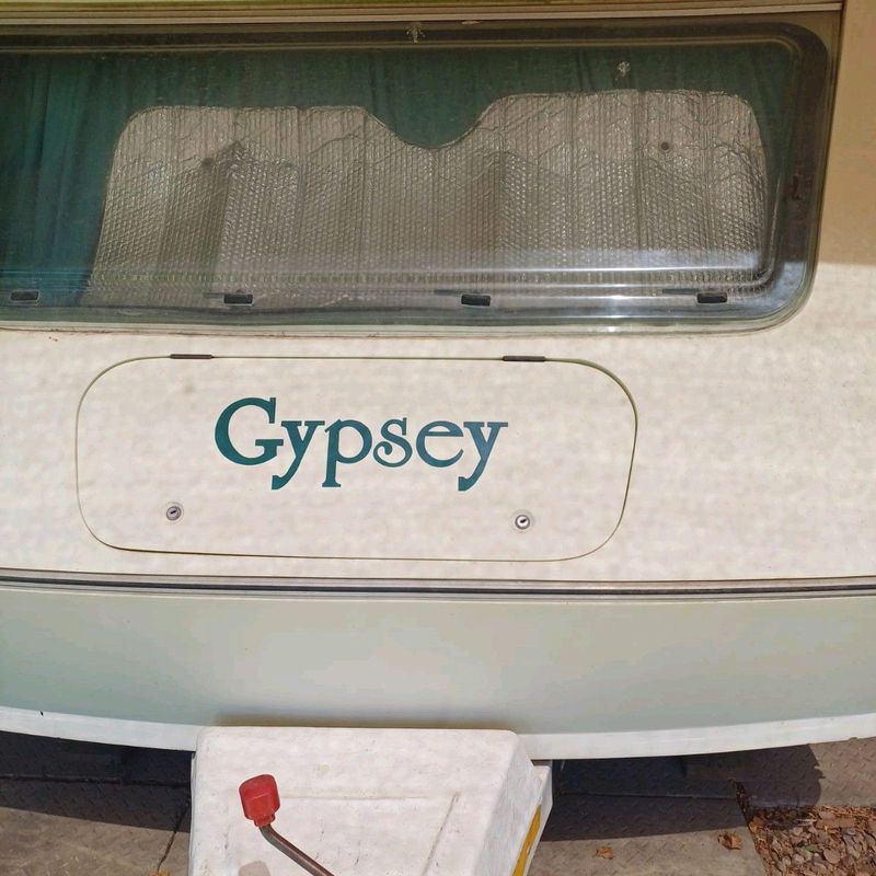 1992 Gypsey Caravette 6 caravan