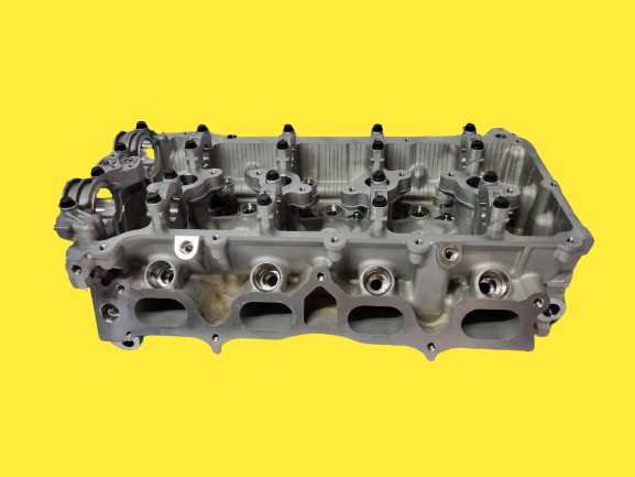 Toyota 2.7 Quantum 2TR Cylinder head (bare) for sale